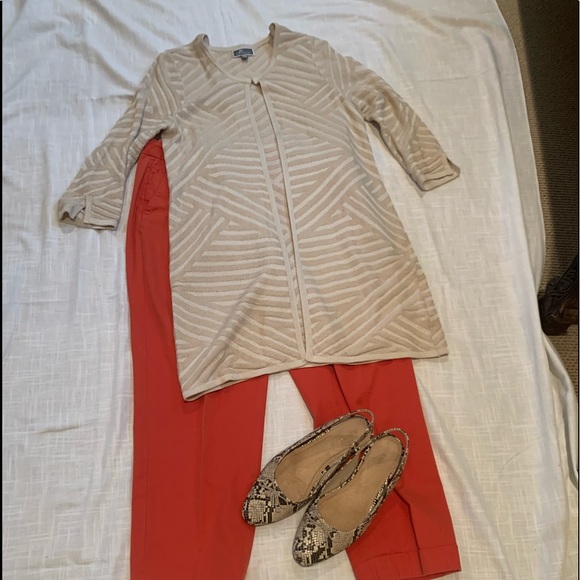 JM Collection beige tone on tone duster - Picture 8 of 8